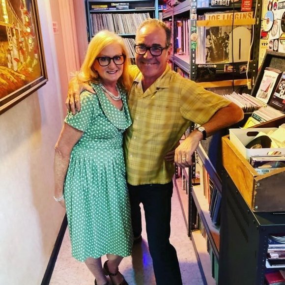 Meet your Posher, Lori - Picture 1 of 1